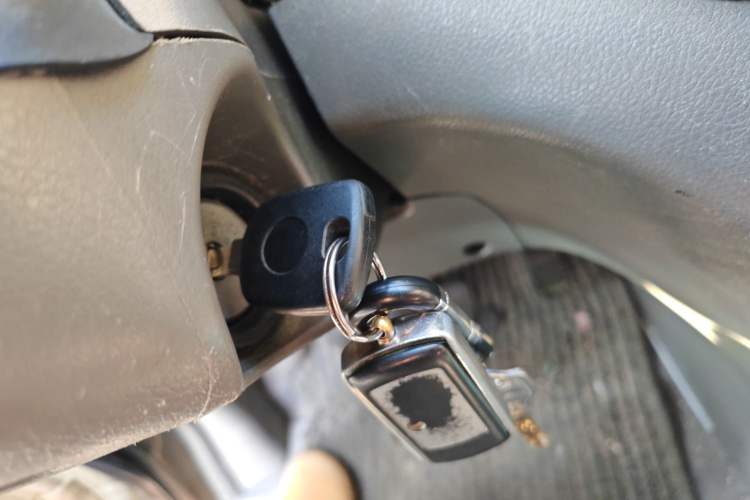 Used Dongfeng Shuaike 2011 1.6L Manual Luxury 7-Seater
