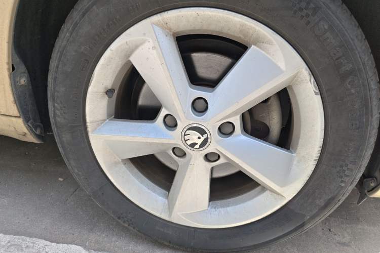 Used Skoda Octavia 2015 1.6L Manual Yijun Edition
