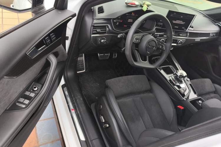 Used Audi A4L 2024 45 TFSI quattro Prestige Dynamic Edition
