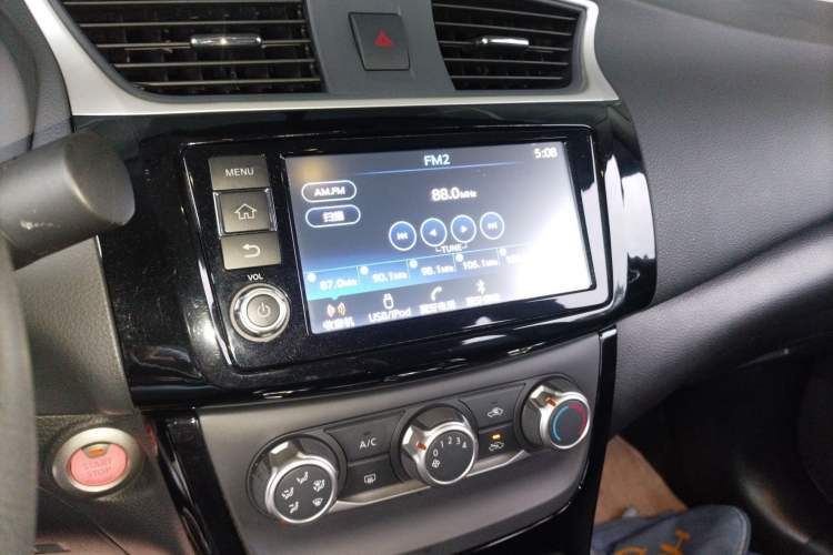 Used Nissan Sylphy 2016 1.6XV CVT Smart Enjoyment Version Audio And AC Panel