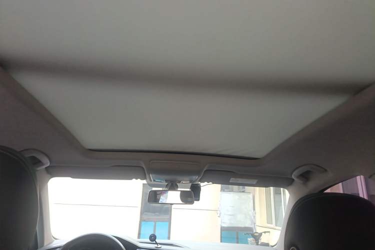 Used Volkswagen Tiguan L 2018 330TSI Automatic Two-Wheel Drive Luxury Edition Headliner