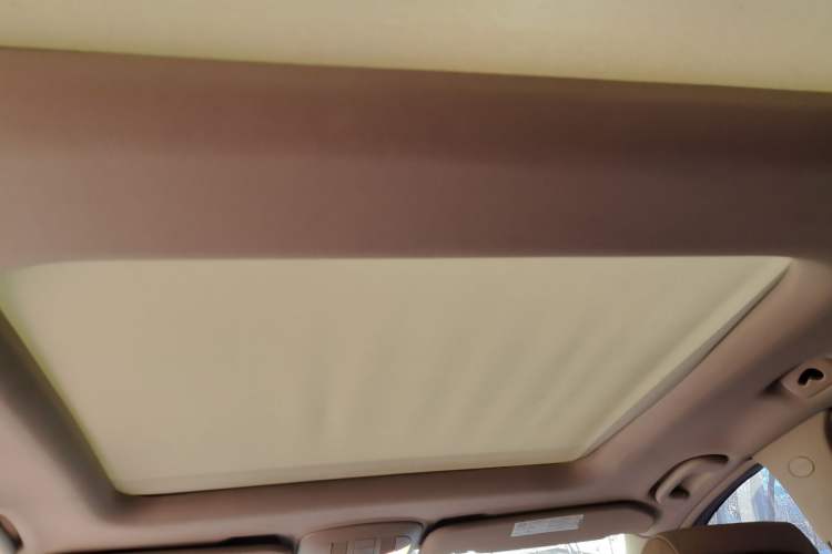 Used Mercedes-Benz R-Class 2011 R 350 L 4MATIC
