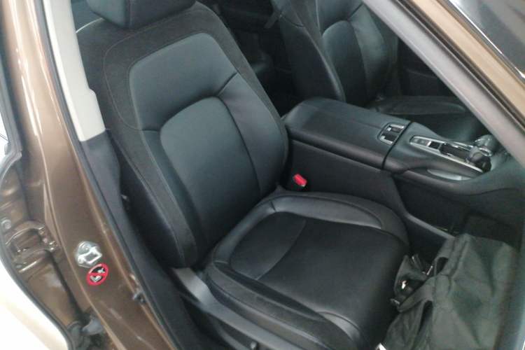 Used Honda Avancier 2017 240TURBO Two-Wheel Drive Luxury Edition Right Front Seat