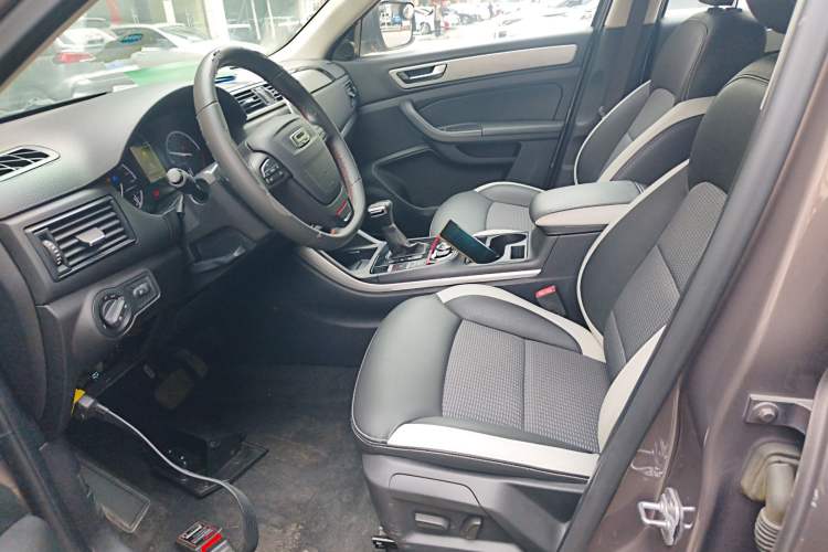 Used Qoros 5 2018 1.6T Automatic Prestige Model Left Front Seat