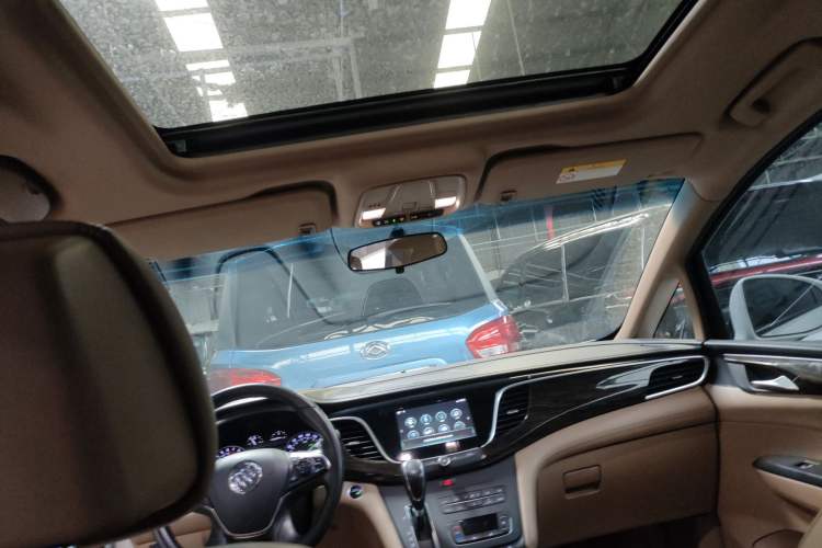 Used Buick GL8 2018 ES 28T Premium Model China VI Standard Headliner