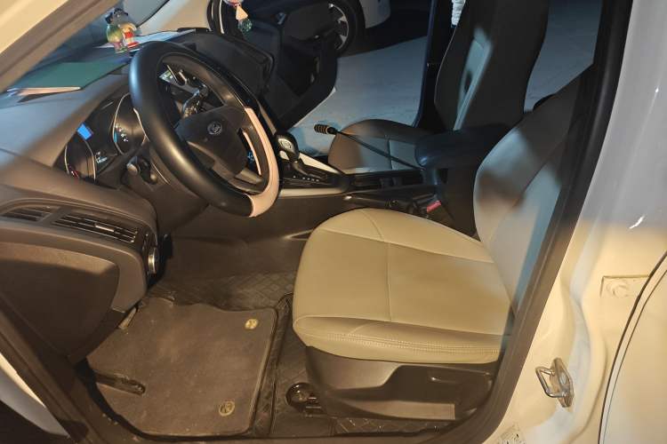 Used Ford Focus 2015 Hatchback 1.6L Automatic Comfort Model
