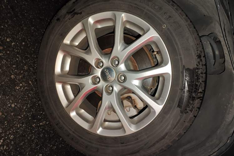 Used Jeep Cherokee 2016 2.0L Superior Edition