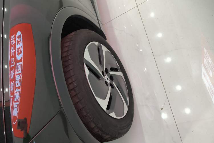 Used Nio ES6 2023 75 kWh Left Front Wheel Hub