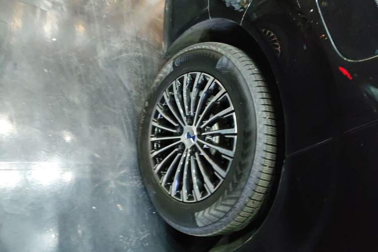 Used Denza D9 2024 DM-i 980 Four-Wheel Drive Prestige Model
