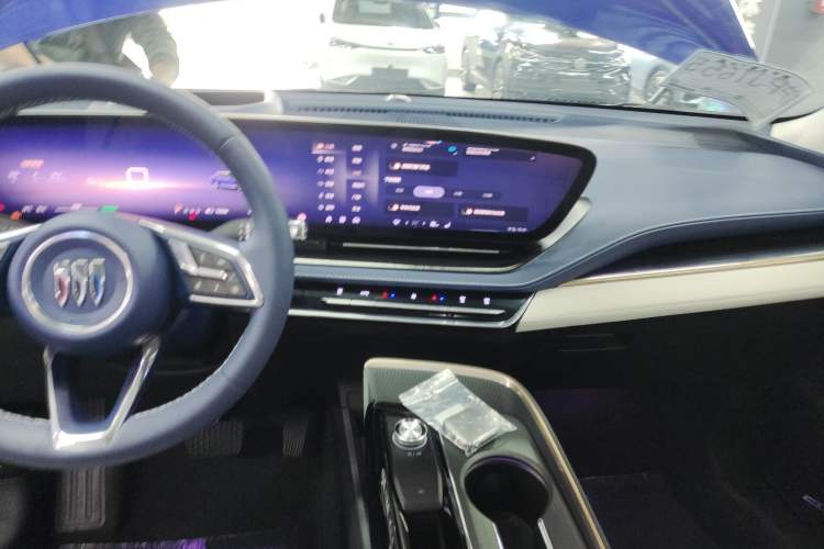 Used Buick E5 2023 Avia Four-Wheel Drive Version