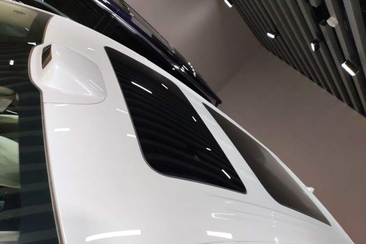 Used Denza D9 2025 DM-i Intelligent Drive 1020 Four-Wheel Drive Flagship Model
