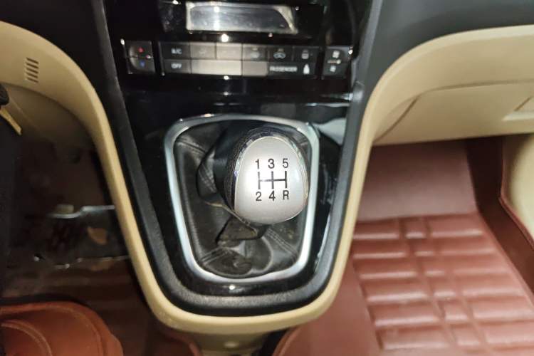 Used Haval H6 2011 2.0L Manual Two-Wheel Drive Elite Version
