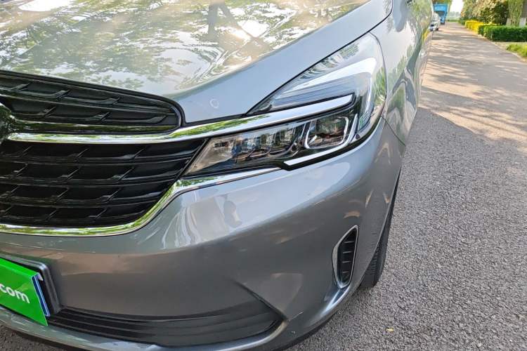 Used Buick GL8 2021 Land Cruiser Executive Class 652T Luxury Model
