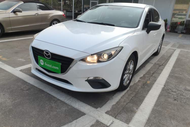 Used Mazda 3 Axela 2014 Sedan 1.5L Automatic Comfort Model