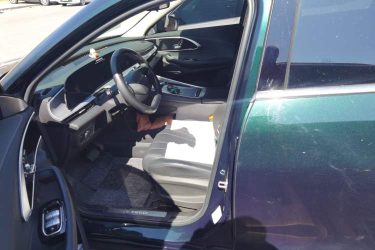 Used EXEED Lingyun 2025 300T Two-Wheel Drive Starry Edition
