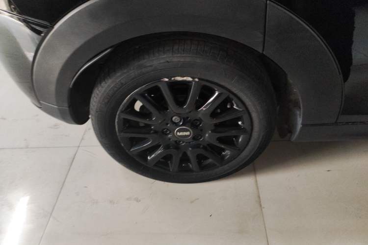 Used MINI 2016 1.5T COOPER Five-Door Edition Right Rear Wheel Hub