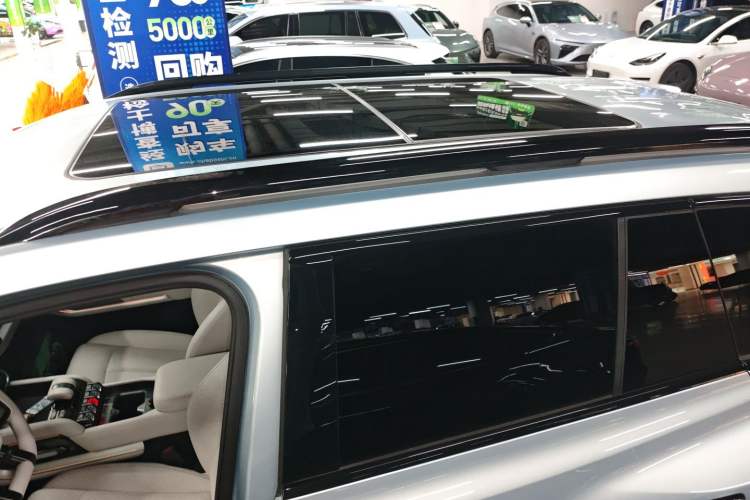 Used Formula Leopard Titanium 3 2025 501KM All-Wheel Drive Intelligent Driving Ultra Version
