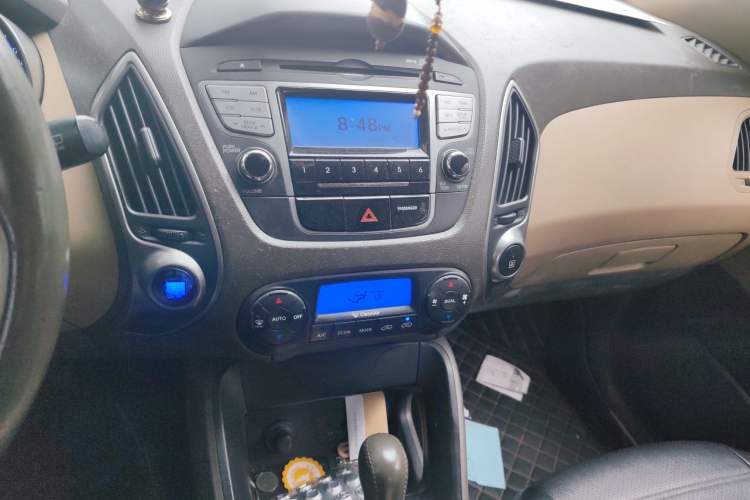 Used Hyundai ix35 2012 2.0L Automatic Two-Wheel Drive Elite Edition GLS
