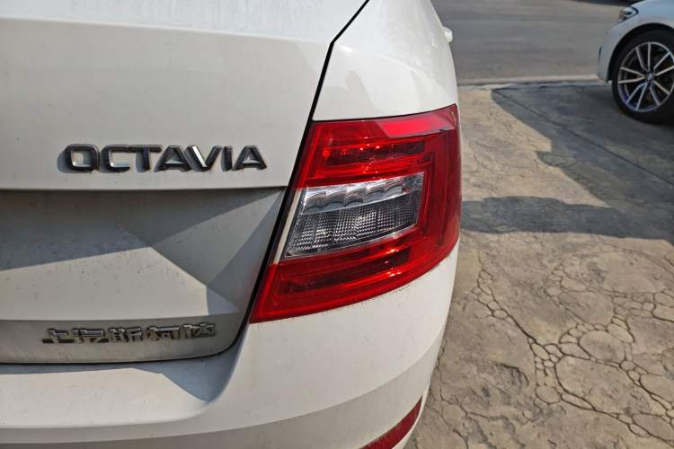 Used Skoda Octavia 2017 1.6L Automatic Chuanxing Edition
