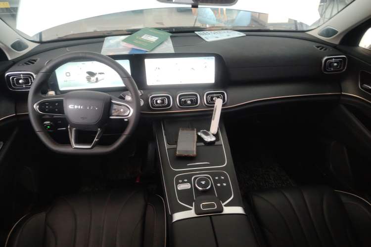 Used Chery Tiggo 9 2023 2.0T Dual-Clutch Two-Wheel Drive Leading Edition 5 Seats
