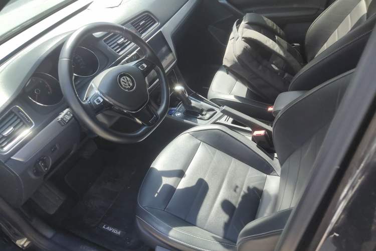 Used Volkswagen Lavida 2017 1.6L Automatic Comfort Edition