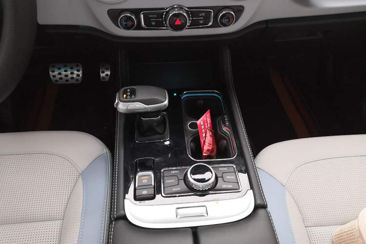 Used BAIC Off-Road BJ40 2023 2.0T Automatic Four-Wheel Drive Urban Hunter Edition Chivalrous Type