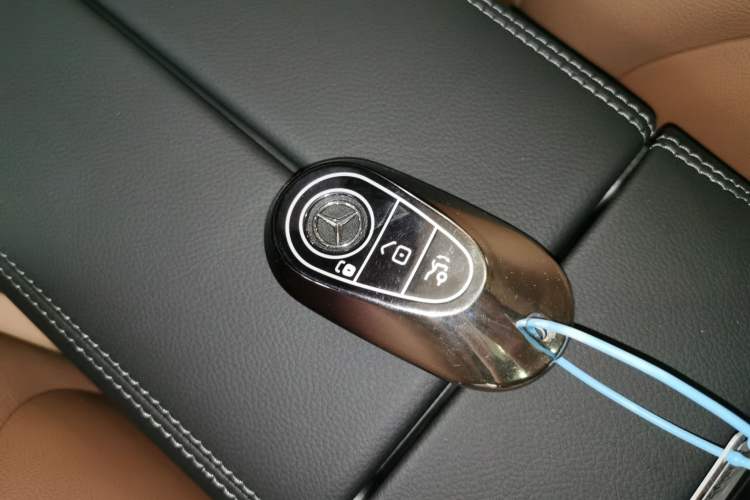 Used Mercedes-Benz E-Class New Energy 2024 E 350 e L Plug-in Hybrid Sports Sedan