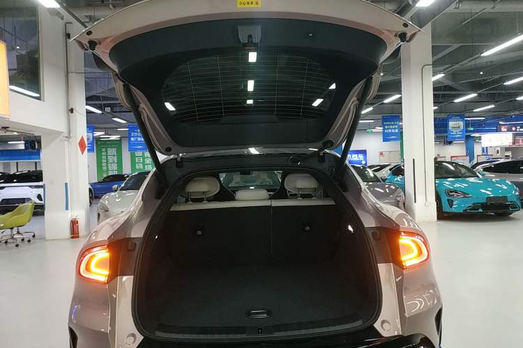 Used Xiaomi Auto YU7 2025 Ultra-Long Range Rear-Wheel Drive Version
