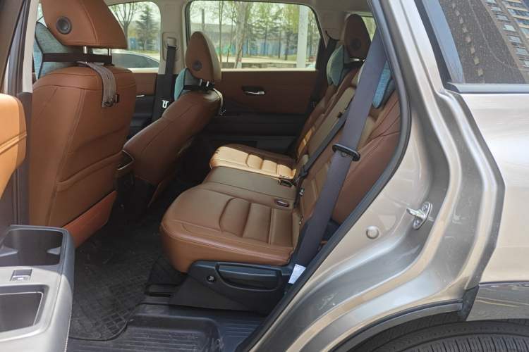 Used Nissan Pathfinder 2024 380 VC-TURBO Four-Wheel Drive Intelligent Driving Version 7 Seats Left Rear Seat