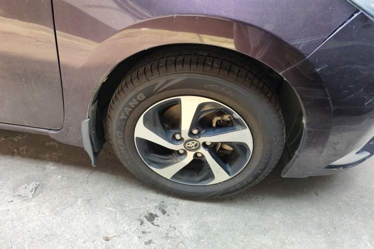 Used Toyota Levin 2017 Revised Dual-Engine 1.8H GS E-CVT Elite Sunroof Version China V Standard
