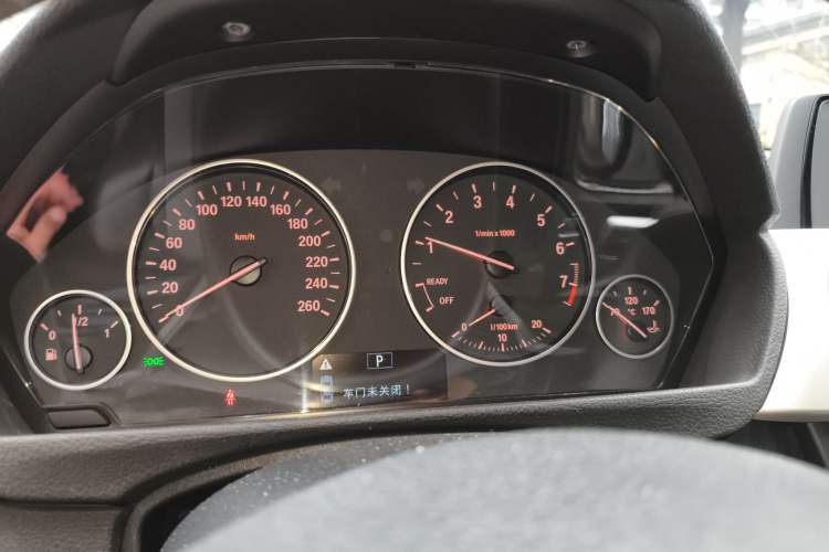 Used BMW 3 Series 2014 320Li Fashion Model
