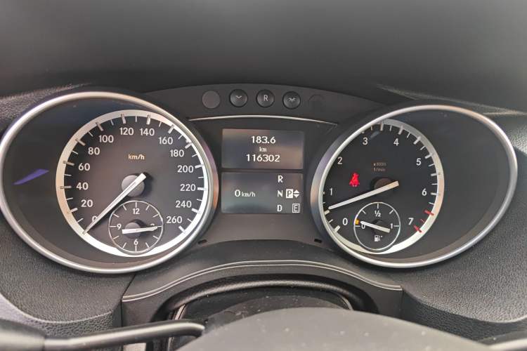 Used Mercedes-Benz R-Class 2017 R 320 4MATIC Business Edition Prestige Model