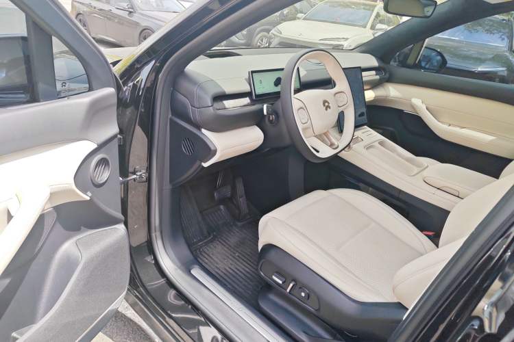 Used Nio ES6 2024 75 kWh Driver Seat