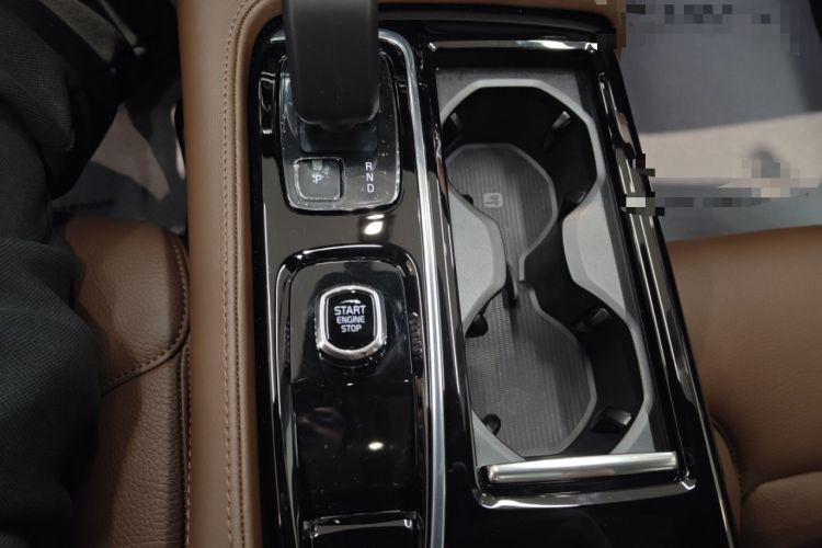 Used Volvo S90 New Energy 2025 Plug-in Hybrid Four-Wheel Drive Long-Range Zhiyi Luxury Edition Gear Lever