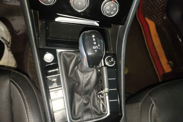 Used Volkswagen Sagitar 2021 200TSI DSG Excellence Edition
