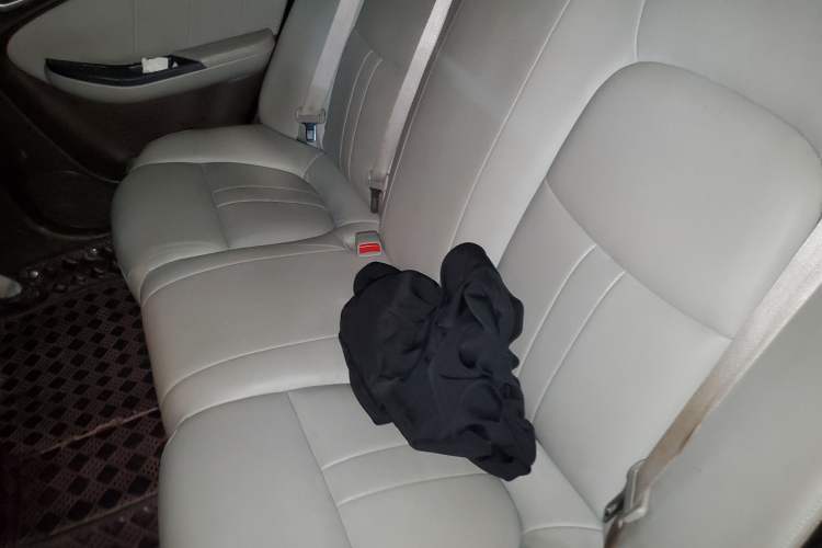 Used Luxgen 5 2013 1.8T Automatic Luxury Model Left Rear Seat