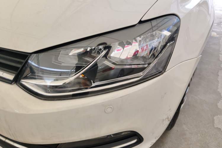 Used Volkswagen Polo 2016 1.6L Automatic Comfort Model
