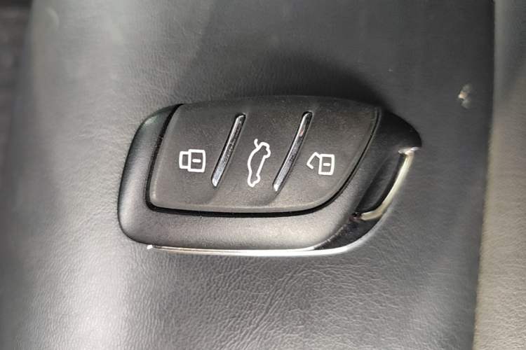Used MG 5 2021 300TGI DCT Elegant Luxury Edition
