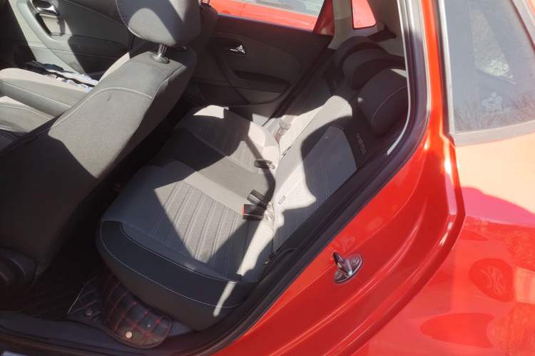 Used Volkswagen Polo 2014 1.6L Cross Polo Automatic
