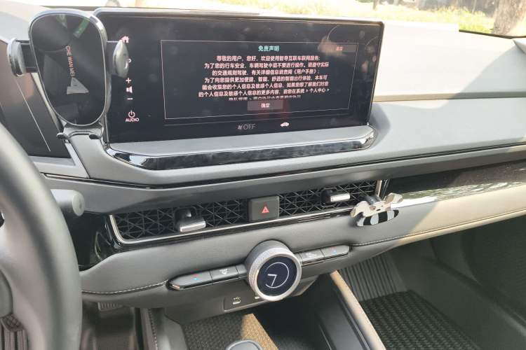 Used Honda Inspire 2025 260TURBO Elite Edition Audio And AC Panel