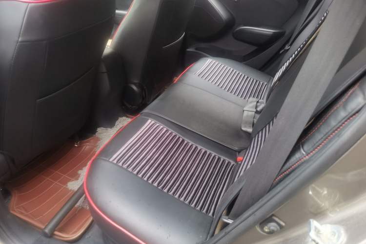 Used Hyundai ix35 2012 2.0L Manual Two-Wheel Drive New Edition GL
