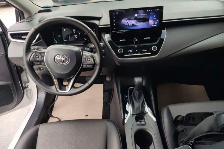 Used Toyota Corolla 2024 1.8L Smart Electric Hybrid Dual-Engine Elite Edition Gear Lever