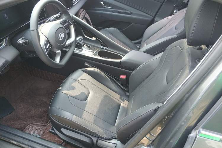 Used Hyundai Elantra 2023 1.5L CVT GLX Elite Edition Left Front Seat