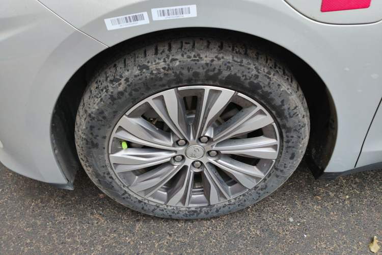 Used Hongqi E-QM5 2024 610 km PLUS