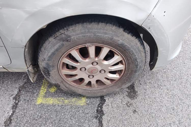 Used Wuling Rongguang V 2015 1.5L Base Version Right Front Wheel Hub