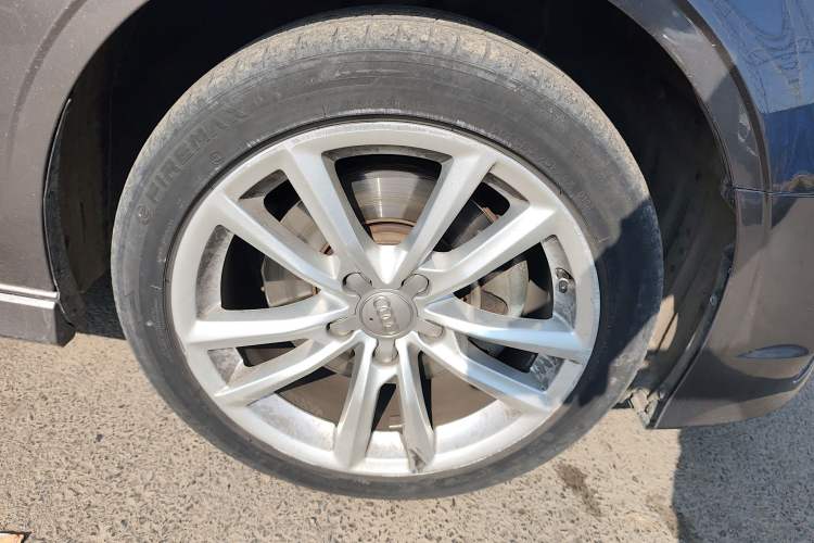 Used Audi A3 2014 Limousine 40 TFSI S line Comfort Model