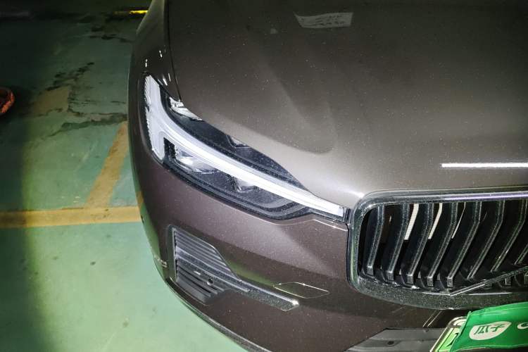 Used Volvo XC60 New Energy 2024 T8 Plug-in Hybrid Long-Range All-Wheel Drive Smart Luxury Edition
