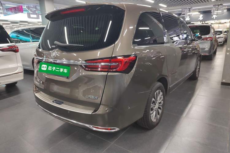 Used Buick GL8 2022 Land Executive Class 652T Prestige Model Rear Right 45 Deg