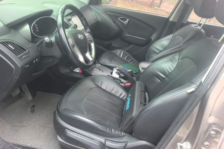 Used Hyundai ix35 2013 2.0L Automatic Two-Wheel Drive Smart GLS China IV Standard
