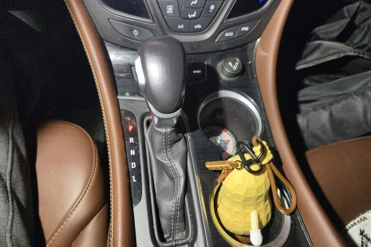 Used Buick Envision 2019 28T Four-Wheel Drive Elite Version China VI Standard Gear Lever